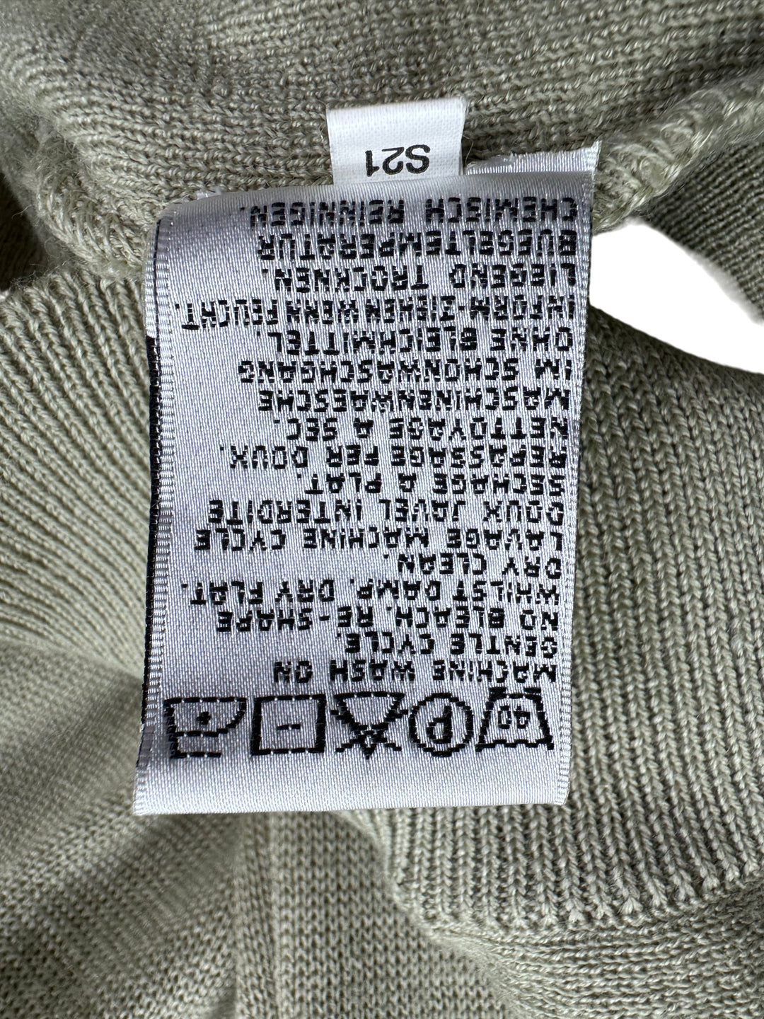 Gabicci Beige V-Neck Sweater - M - Think Vintage