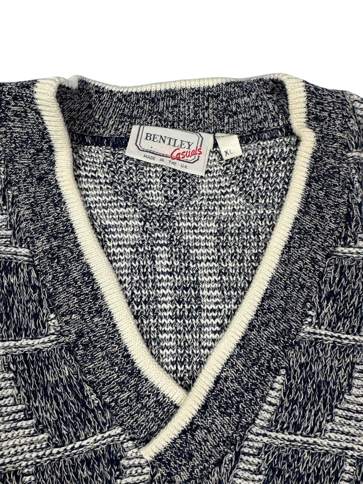 Bentley Casuals Grey Patterned V-Neck Sweater - L - Think Vintage
