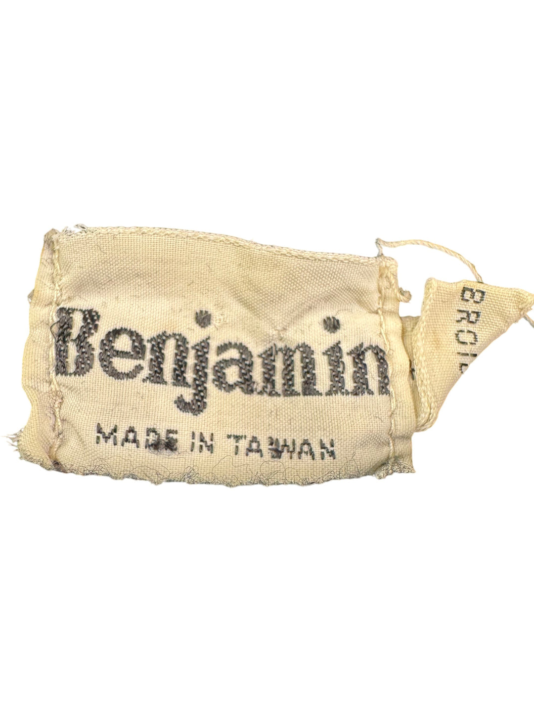 1980s Benjamin Cable Knit Sweater - XS - Think Vintage