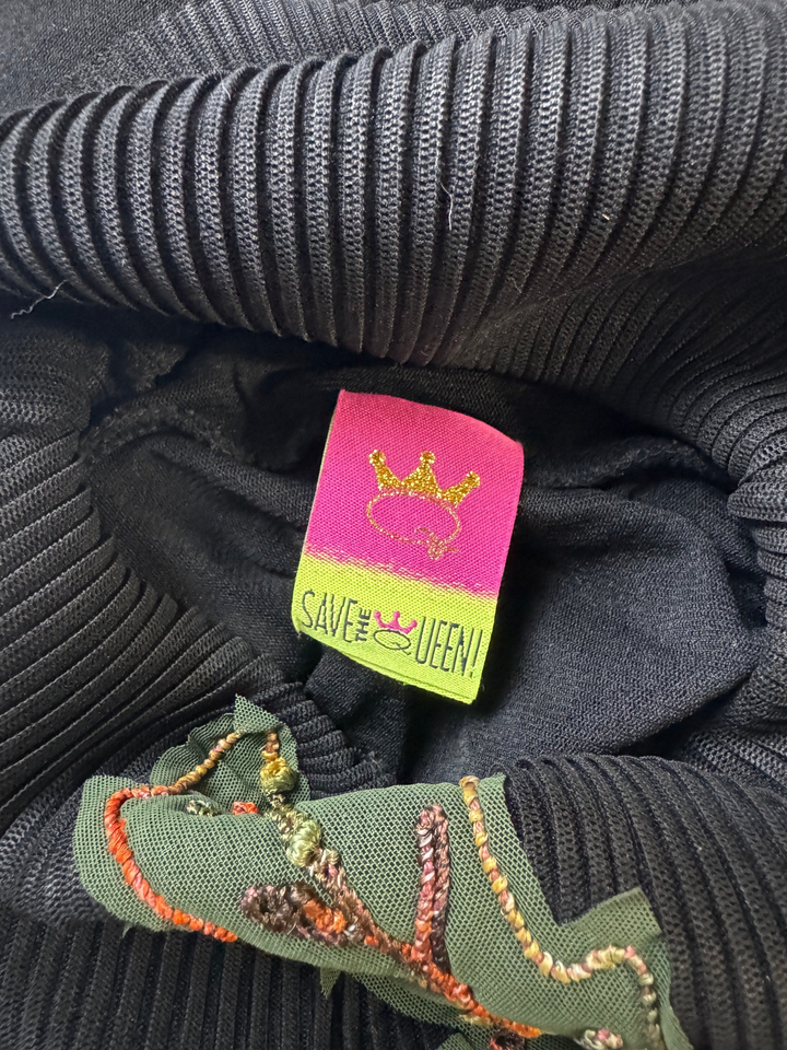 Save The Queen Black Embroidered Sweater - XS - Think Vintage