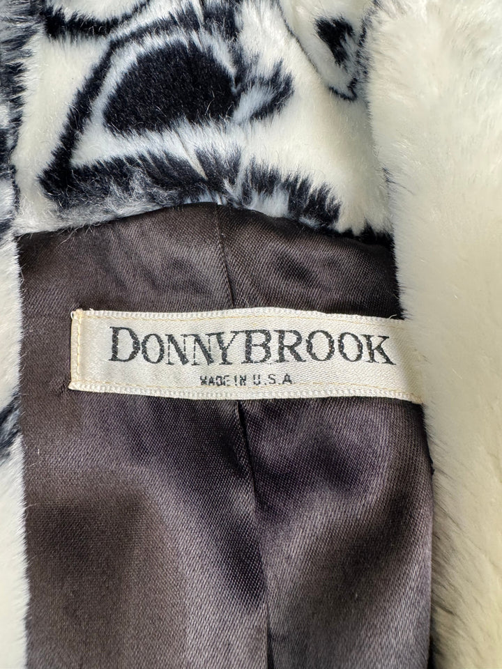 Donnybrook Black and White Graphic Coat - M - Think Vintage
