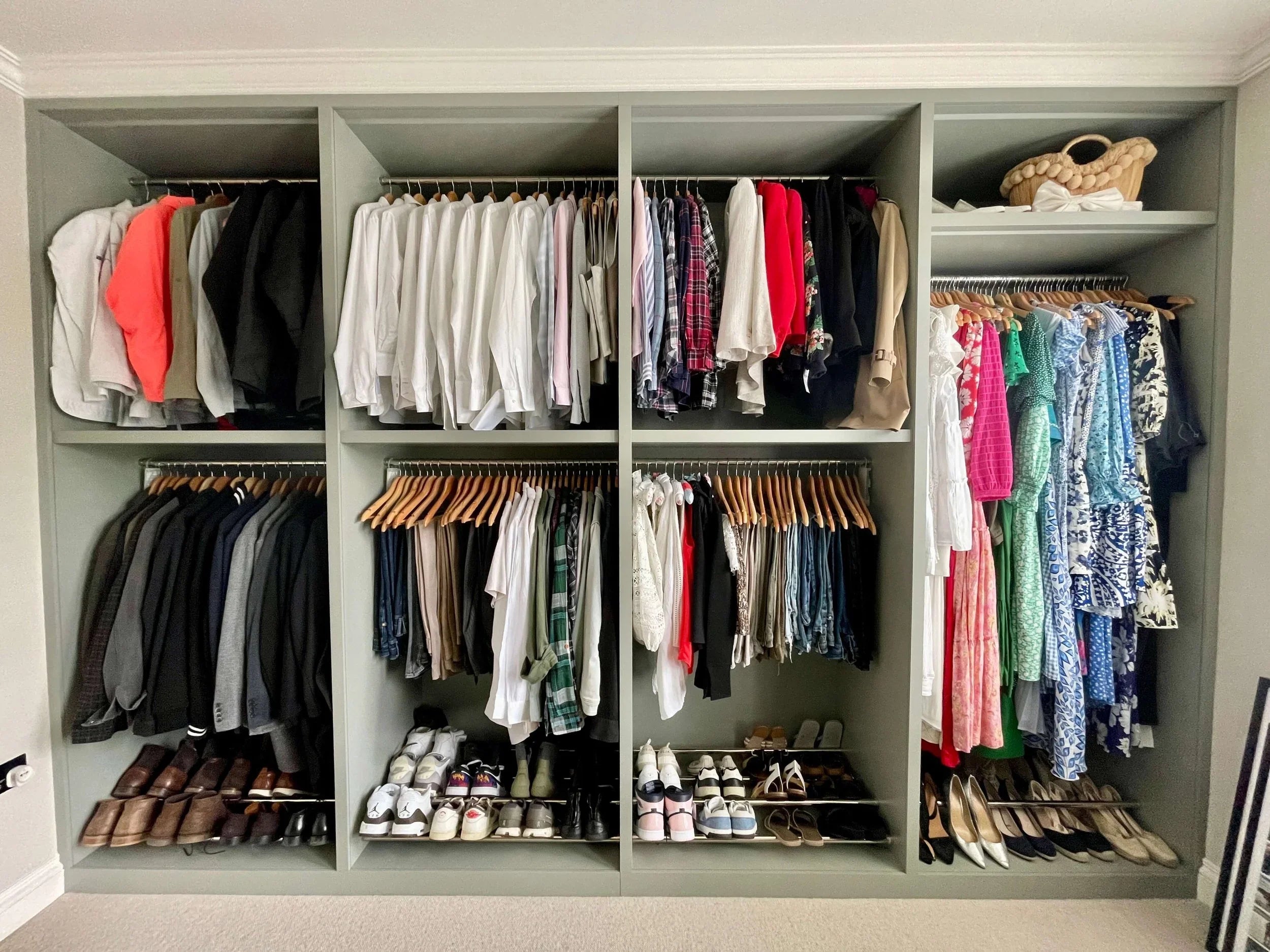 How to Build a Vintage Wardrobe From Scratch