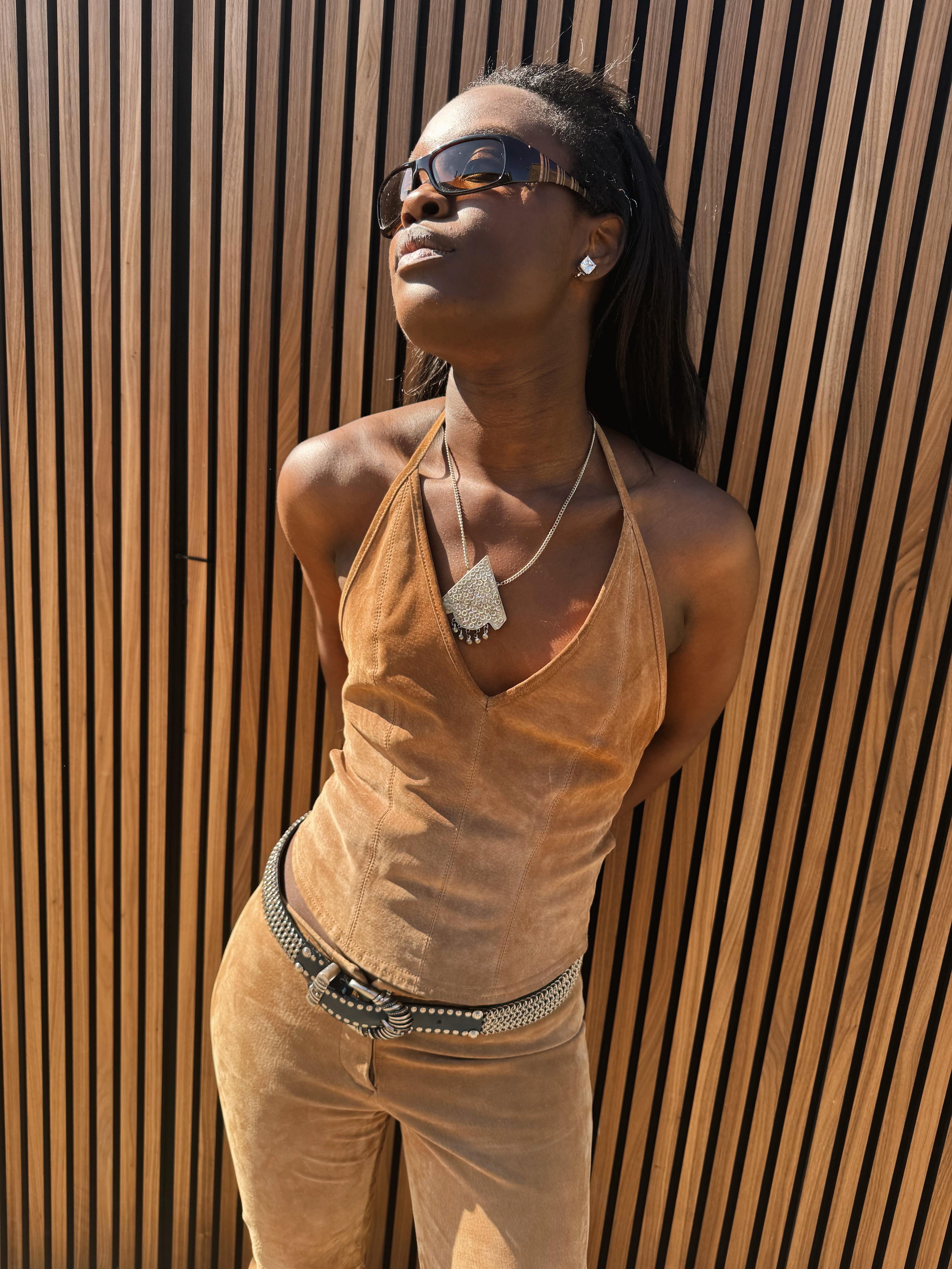 Top 5 Must-Have Vintage Pieces for Women in 2026