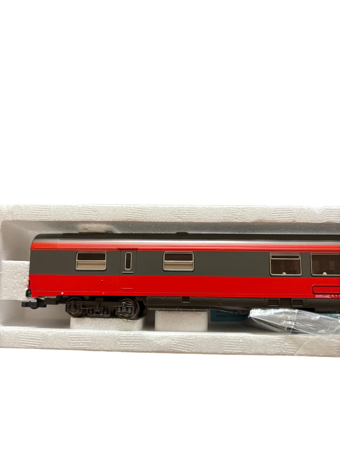 Roco HO Scale OBB Passenger Car