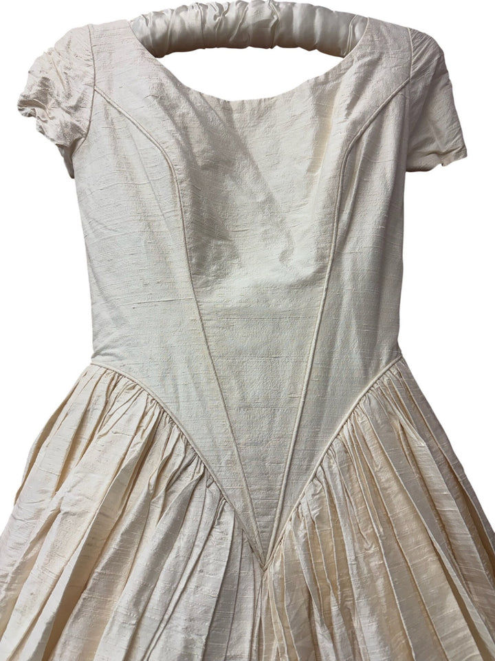 Vintage Cream Bridal Gown