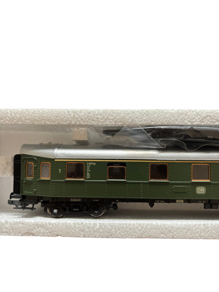 Roco HO Scale DB 1st Class Passenger Car