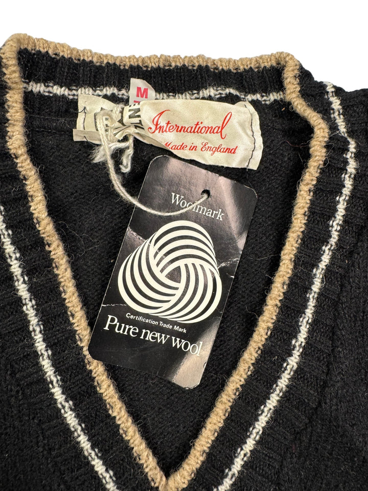 International Black V-Neck Wool Sweater - M