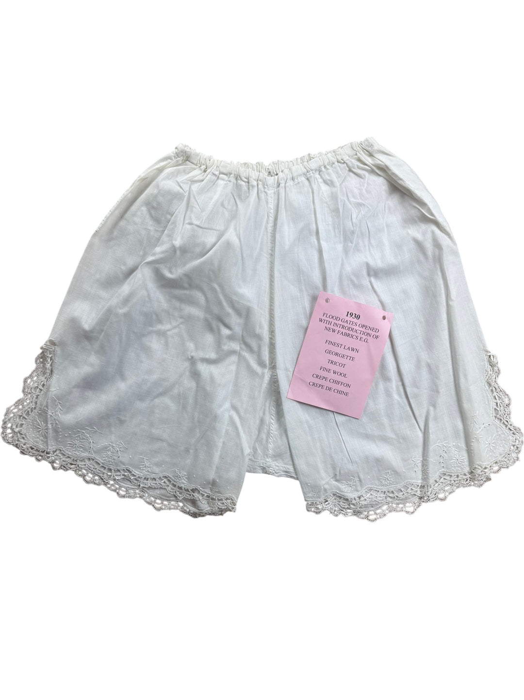 1930's White Lace Trimmed Pettipants - W22-37 - Think Vintage ltd