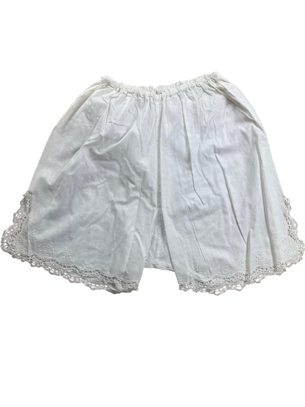 1930's White Lace Trimmed Pettipants - W22-37 - Think Vintage ltd