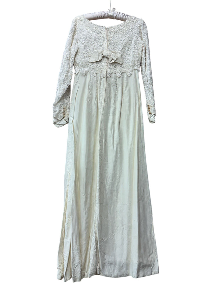 1960s Lace Long Sleeve Wedding Dress