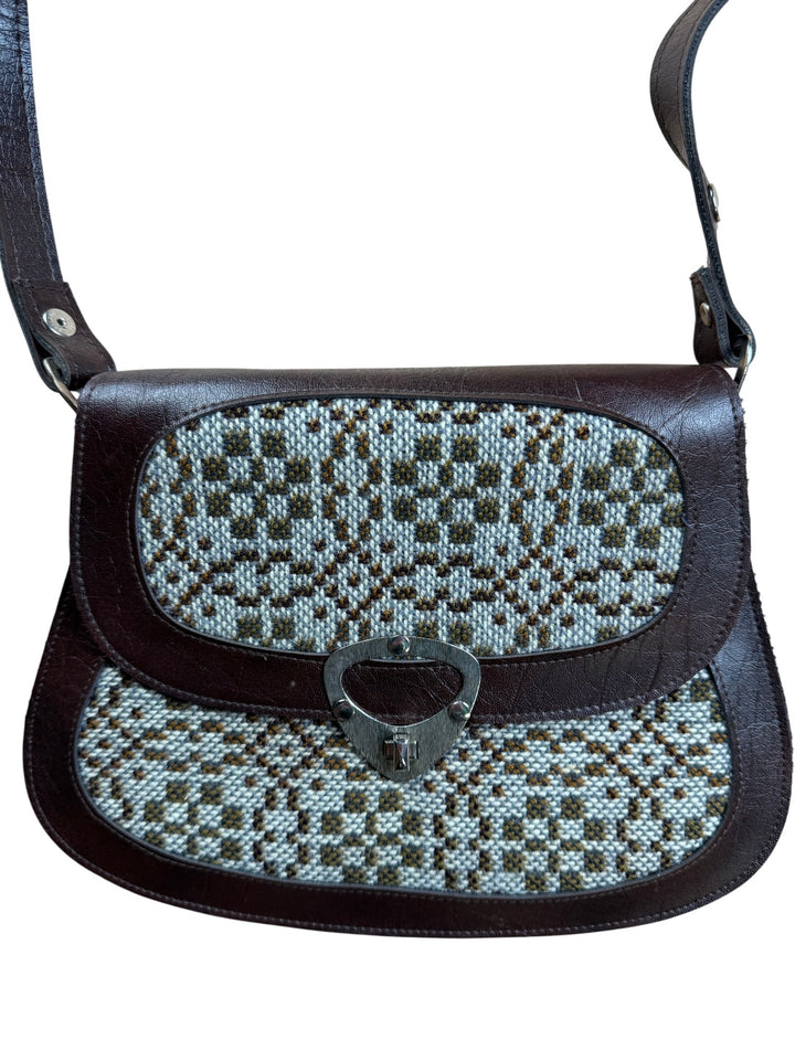 1960s Woven Brown Handbag - Think Vintage ltd