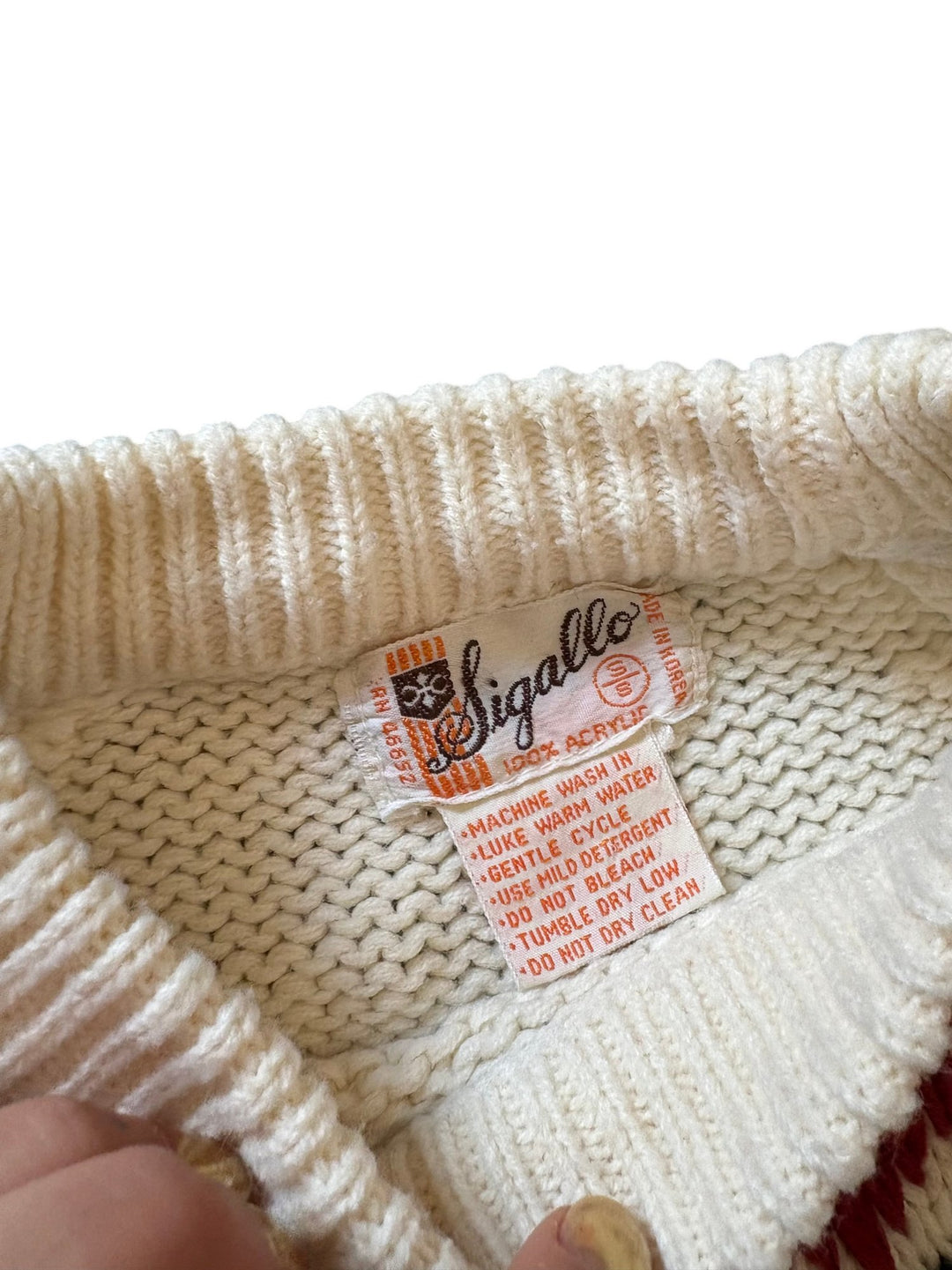 1970s Sigallo Acrylic Patterned Knit Sweater - Age 11/12 - Think Vintage ltd