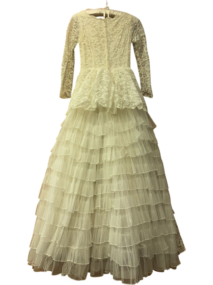 Vintage Lace Wedding Dress with Long Sleeves