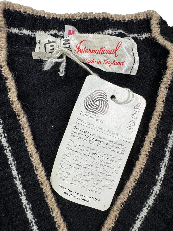 International Black V-Neck Wool Sweater - M