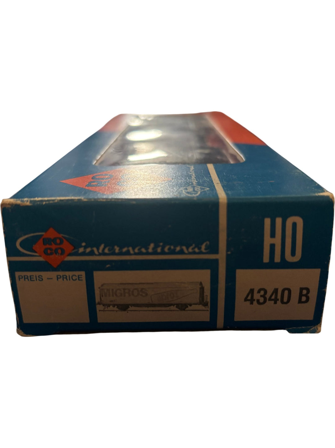 Roco HO Scale Migros Aproz Train Model