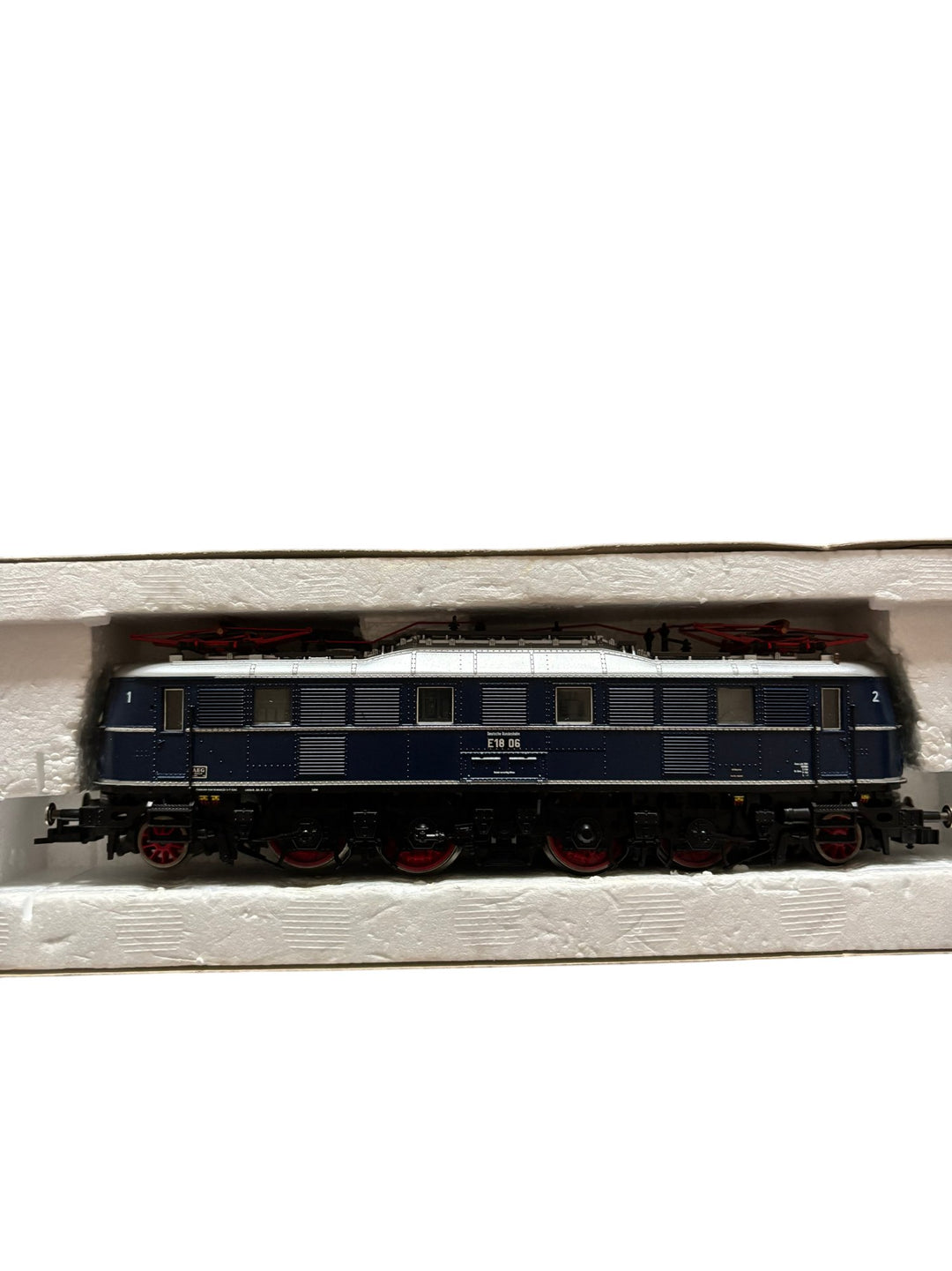 Roco HO Scale DB E 18 06 Model Train