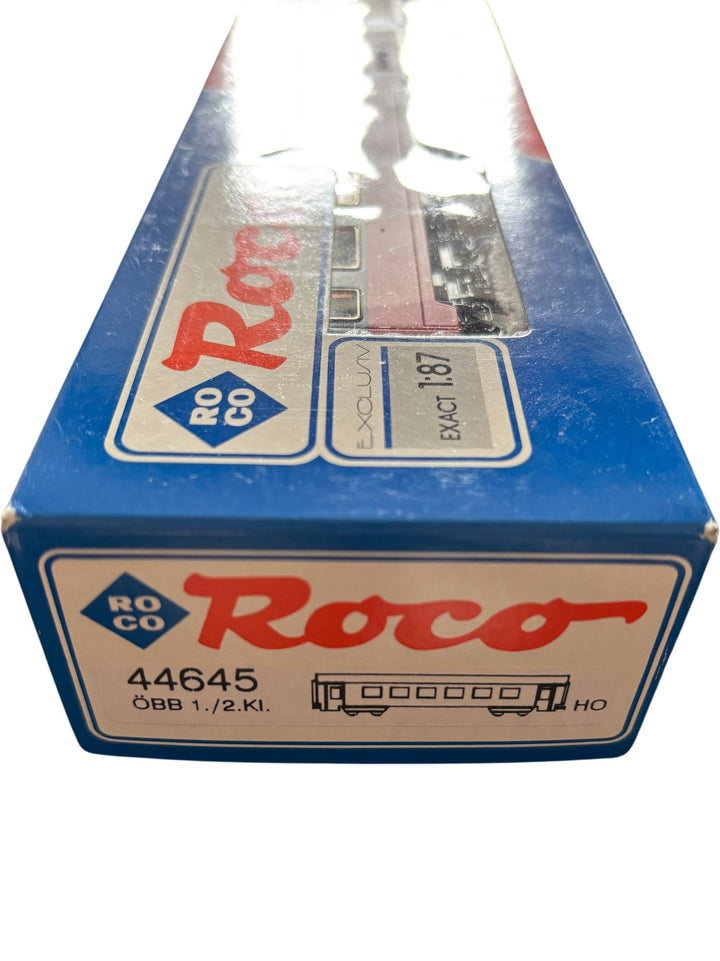 Roco HO Scale OBB Passenger Car Model Train