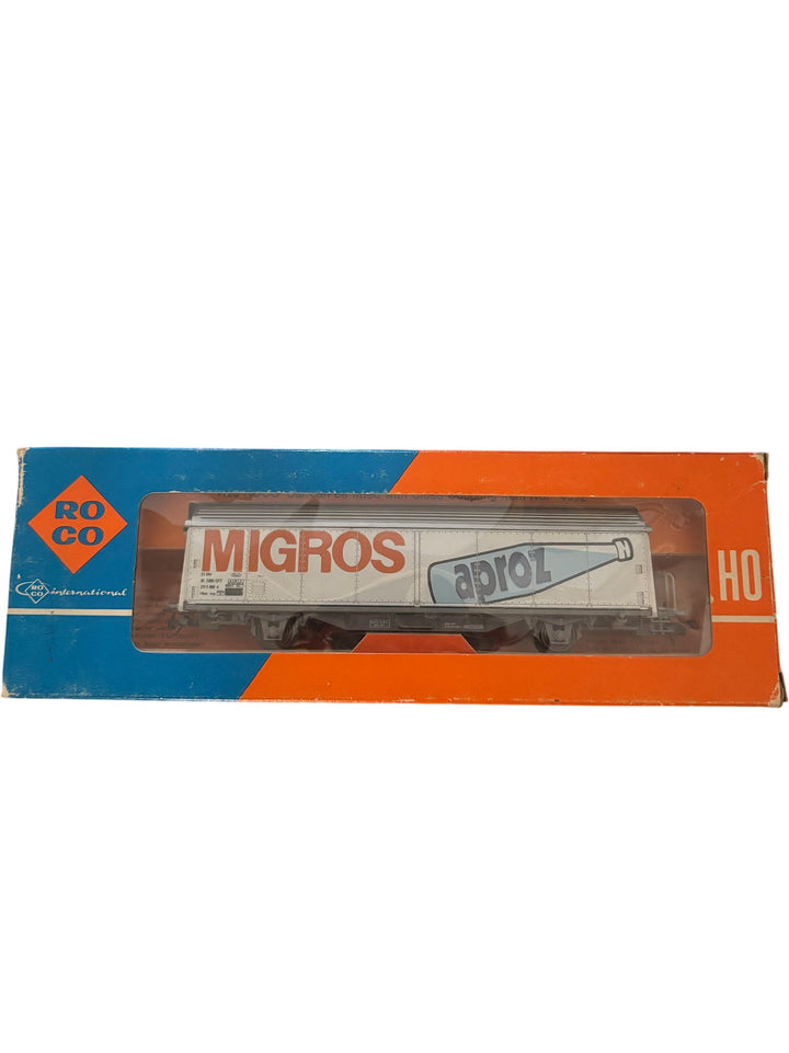 Roco HO Scale Migros Aproz Train Model
