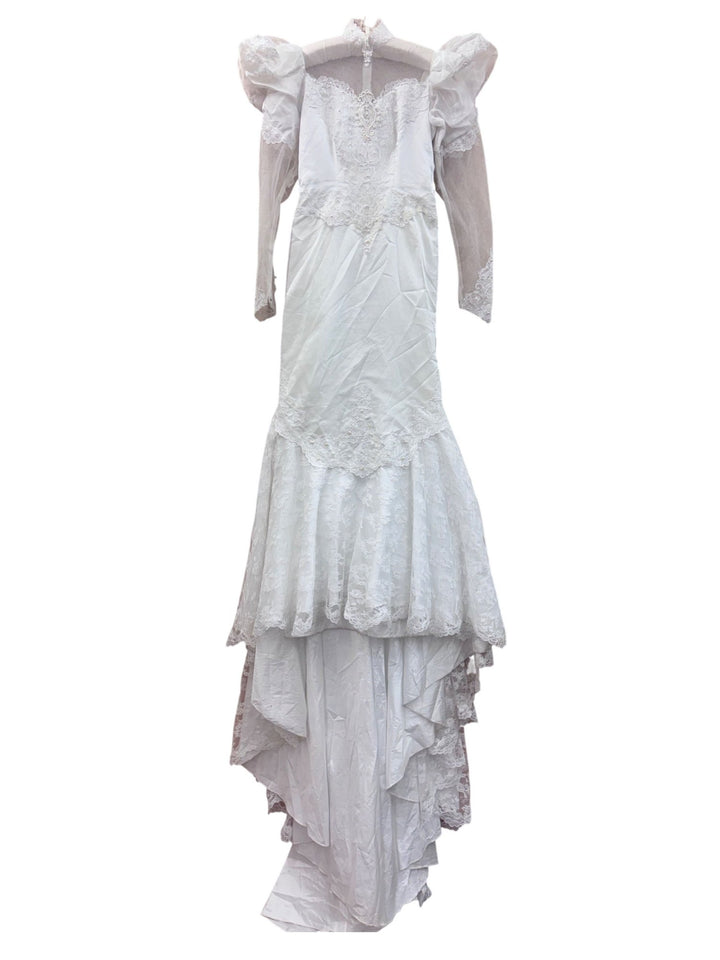 1980s White Lace Wedding Dress