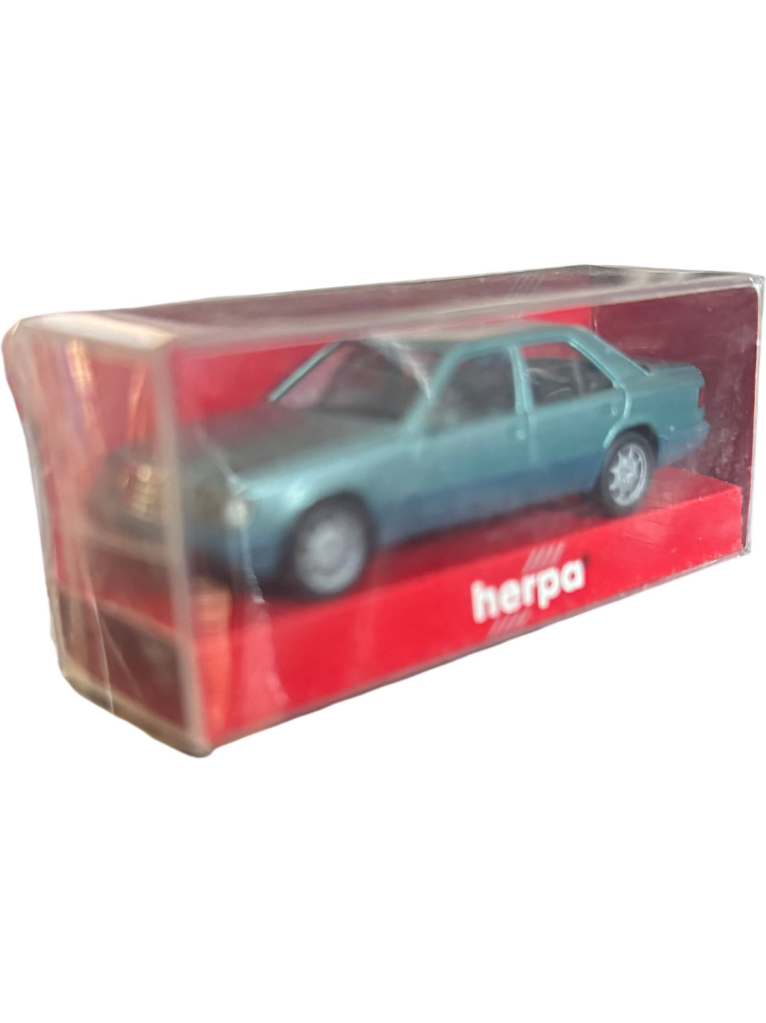 Herpa Mercedes-Benz E 320 Limousine (Sedan) Scale 1:87 Model
