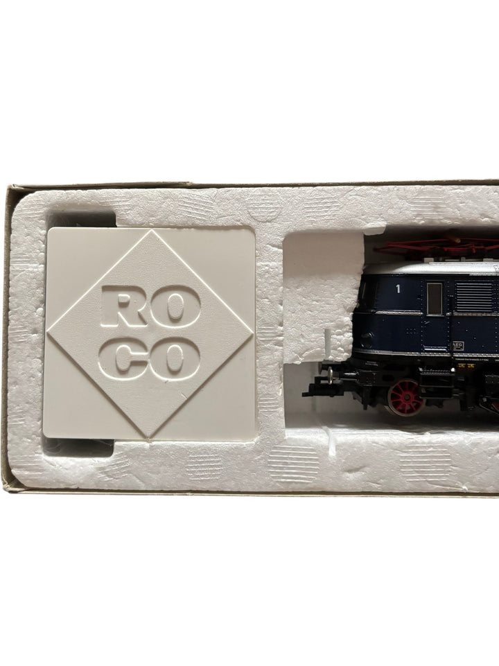 Roco HO Scale DB E 18 06 Model Train