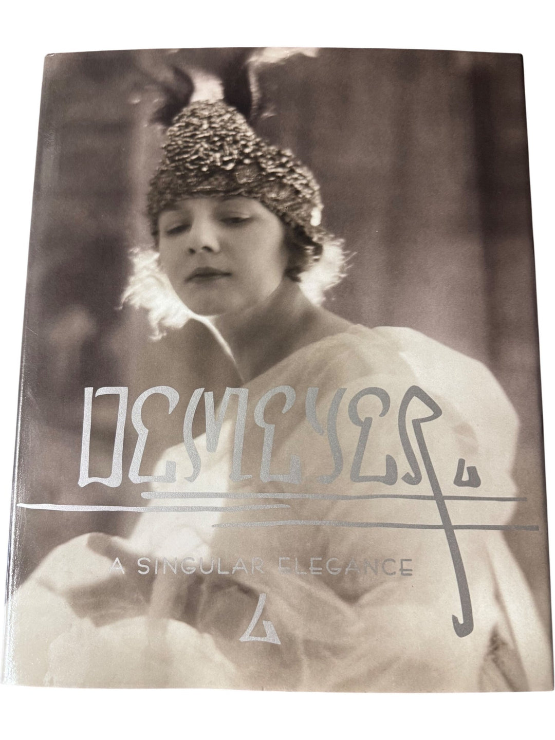 Demeyer A Singular Elegance Book