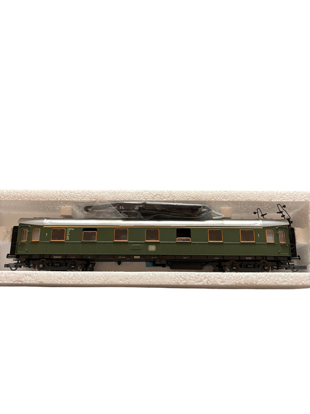 Roco HO Scale DB 1st Class Passenger Car