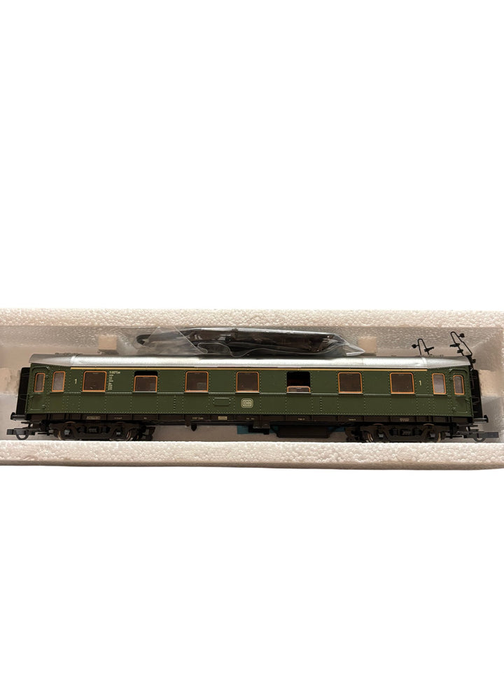 Roco HO Scale DB 1st Class Passenger Car