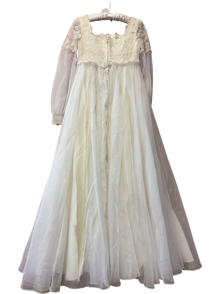 Vintage Lace Long Sleeve Wedding Dress