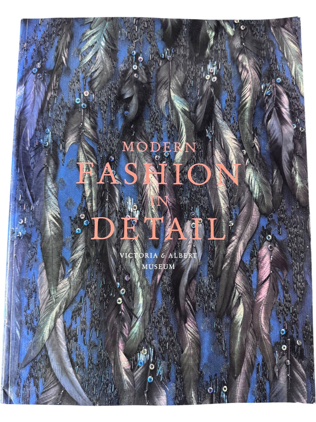 Modern Fashion in Detail Book