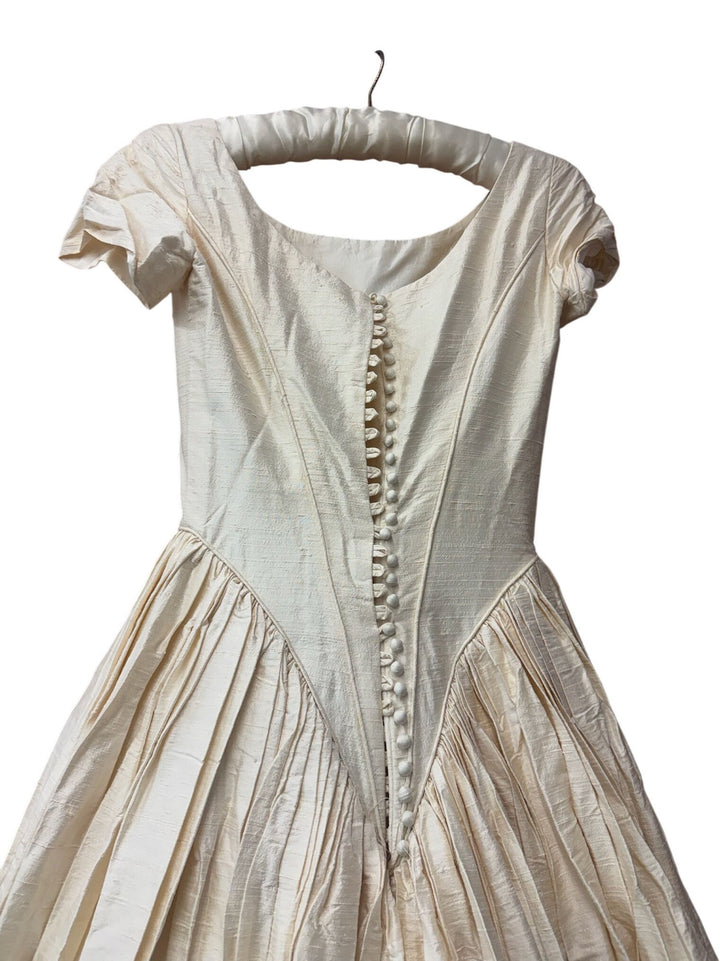 Vintage Cream Bridal Gown