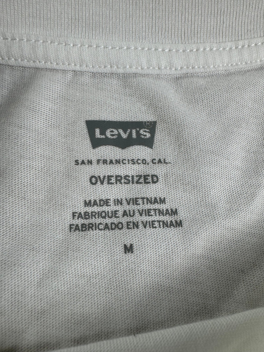 Levi's Respect Our Pronouns T-Shirt - XL