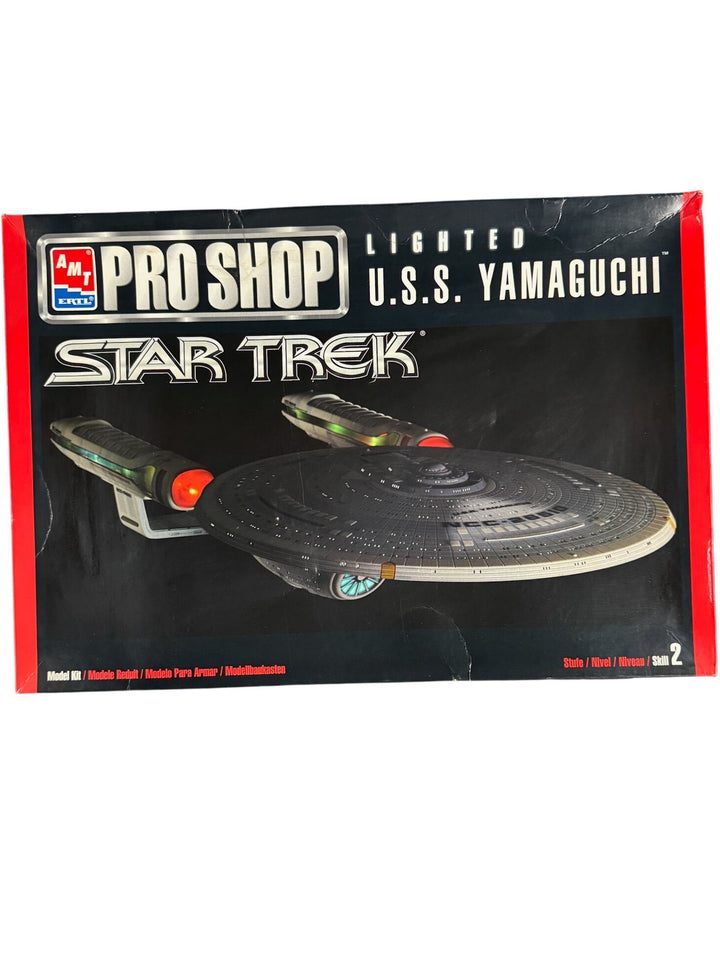 AMT Ertl Lighted Star Trek U.S.S. Yamaguchi Model Kit