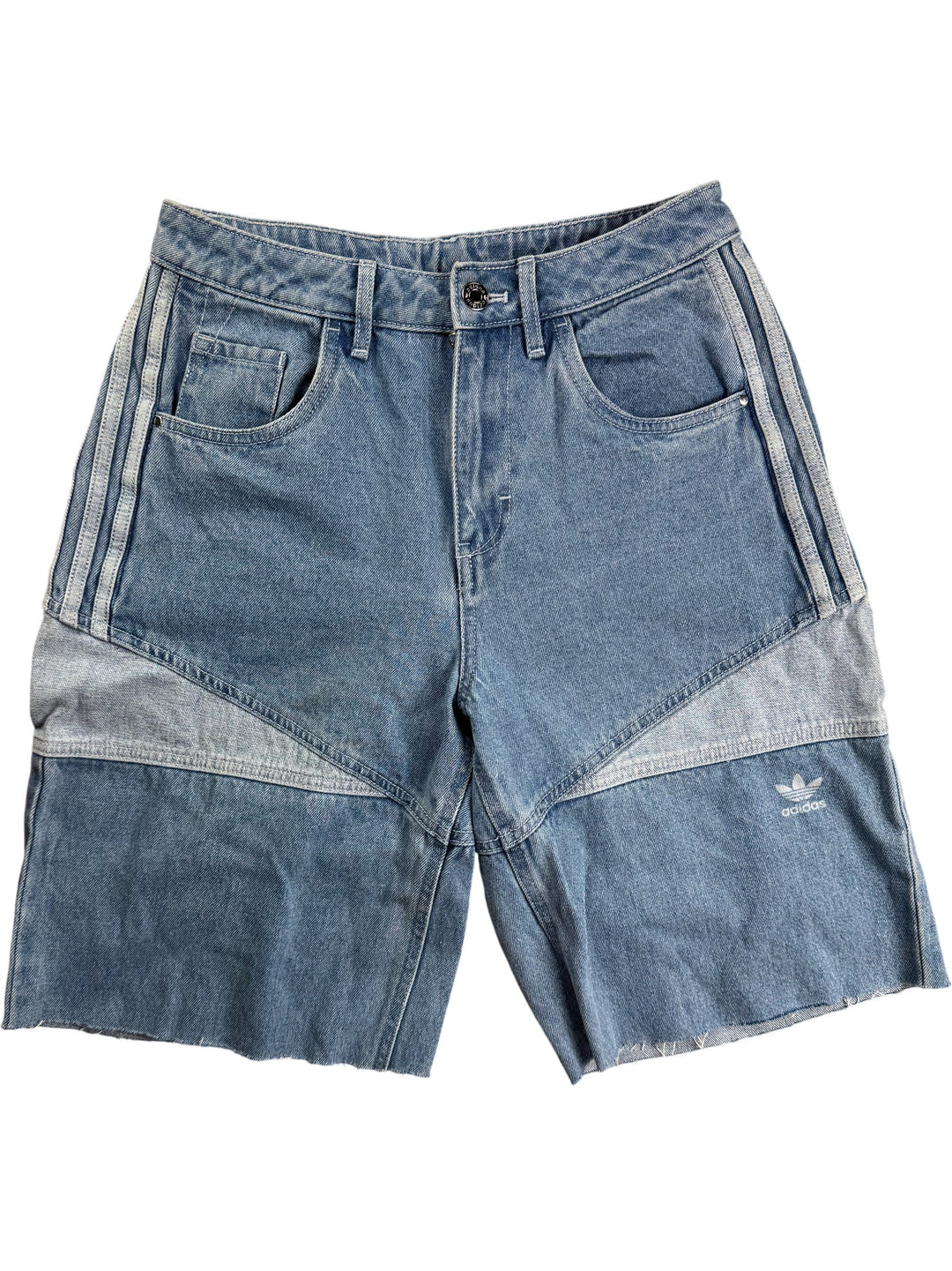 Adidas Light Wash Denim Shorts - W28 - Think Vintage ltd