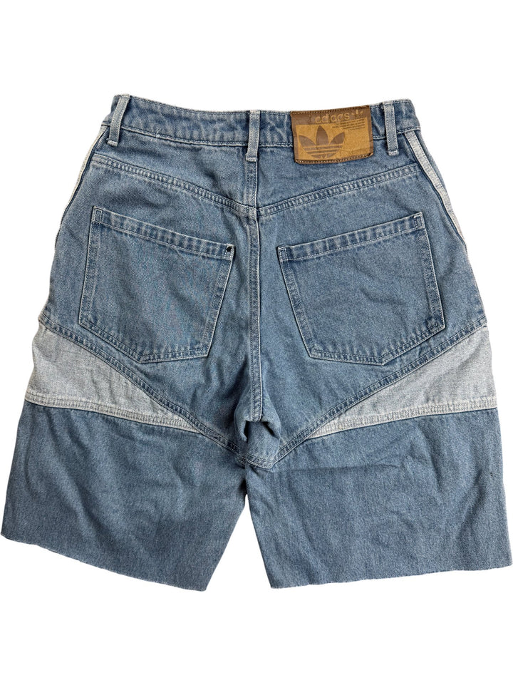Adidas Light Wash Denim Shorts - W28 - Think Vintage ltd