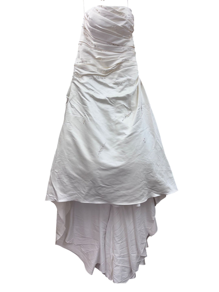 Amanda Wyatt Wedding Dress Lizzie Style White