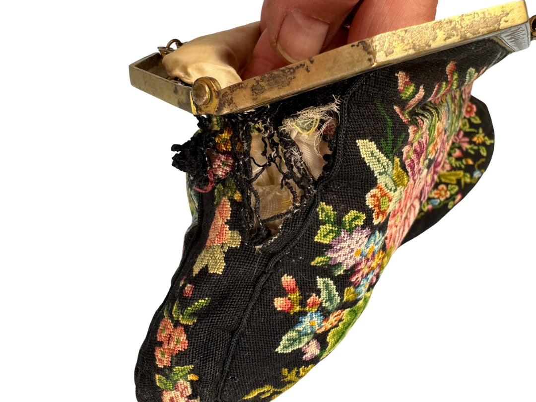 Antique Floral Embroidereed Handbag - Think Vintage