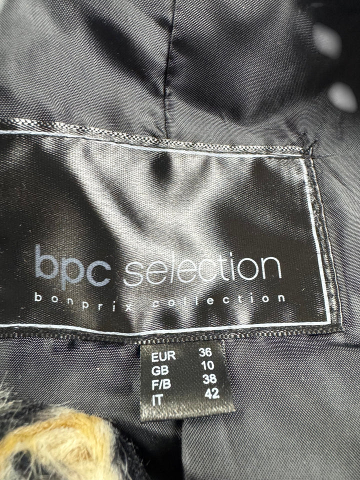 BPC Selection Faux Fur Leopard Vest - M - Think Vintage