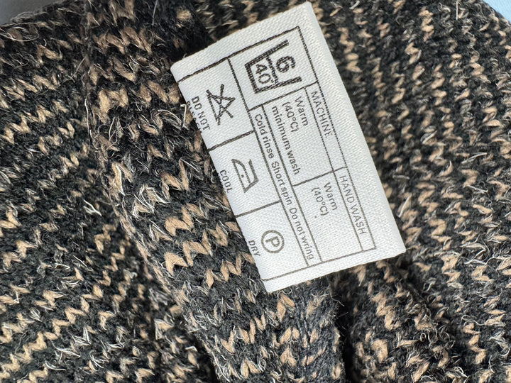 Bentley Casuals Black Patterned V-Neck Sweater - L - Think Vintage Online Ltd