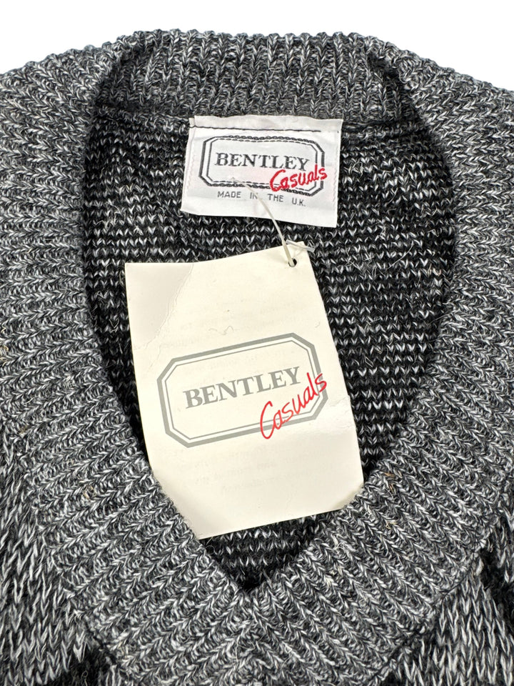 Bentley Casuals Patterned V-Neck Sweater - M - Think Vintage