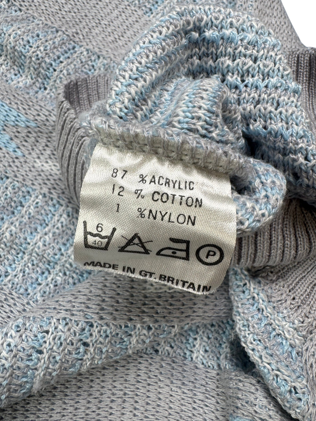 Bentley Patterned Knit Sweater - M - Think Vintage Online Ltd