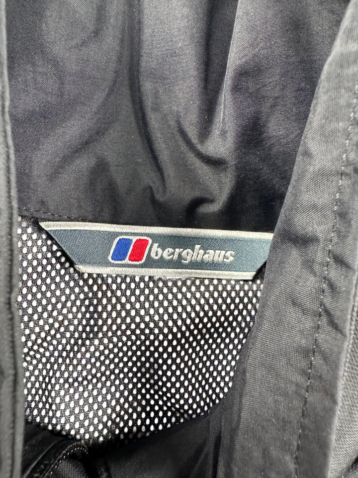 Berghaus Black Waterproof Jacket - L - Think Vintage ltd