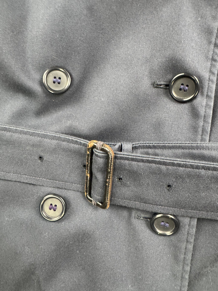 Burberry's Classic Navy Blue Trench Coat - M - Think Vintage ltd