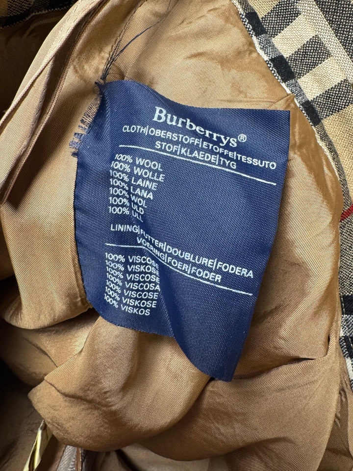Burberrys Classic Pleated Check Skirt - W26 - Think Vintage ltd
