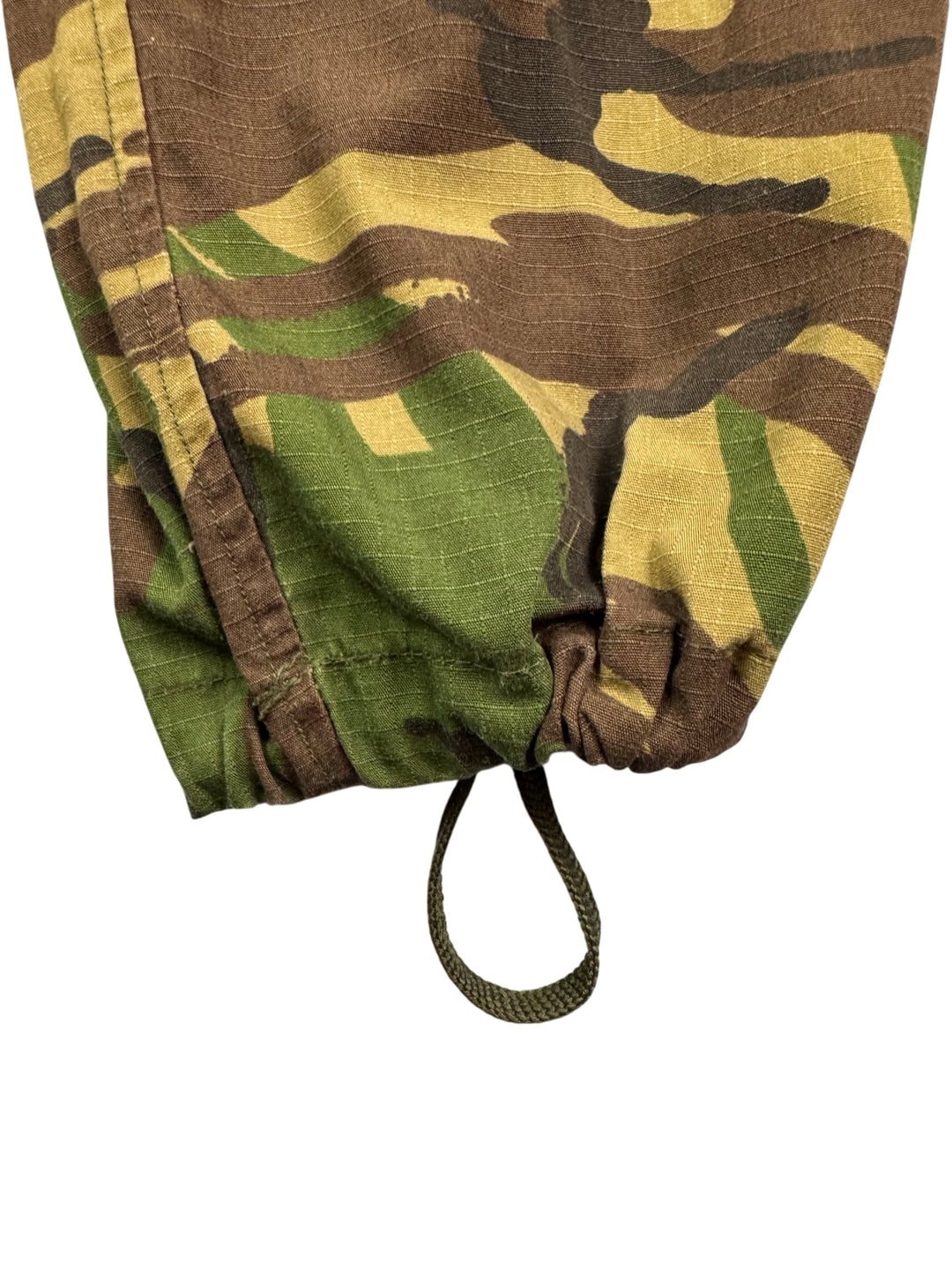 Camouflage Kombat Cargo Pants - L - Think Vintage ltd