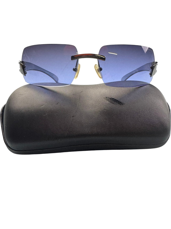 Chanel Blue Lens Sunglasses - Think Vintage ltd