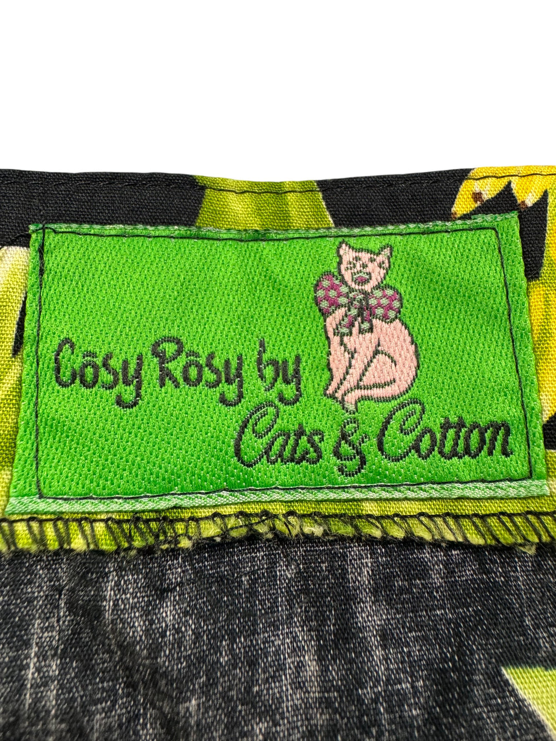 Cosy Rosy Cats & Cotton Dress - S - Think Vintage Online Ltd