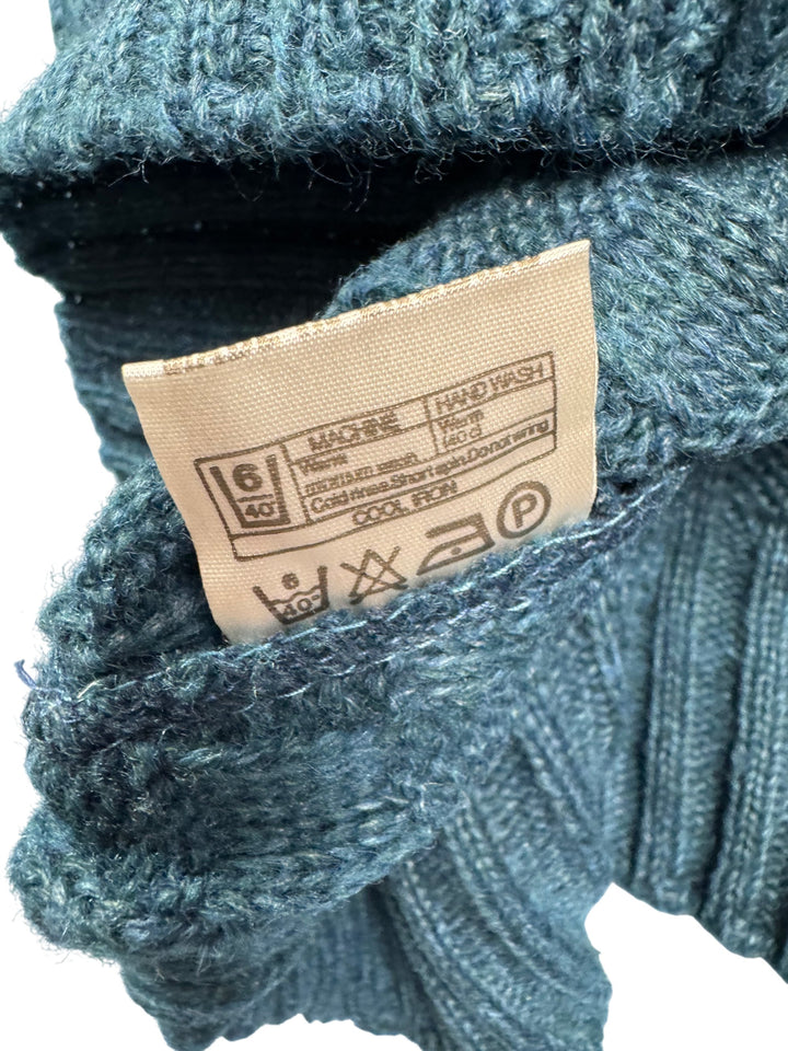 Daniel Made In England V-Neck Sweater - S - Think Vintage ltd