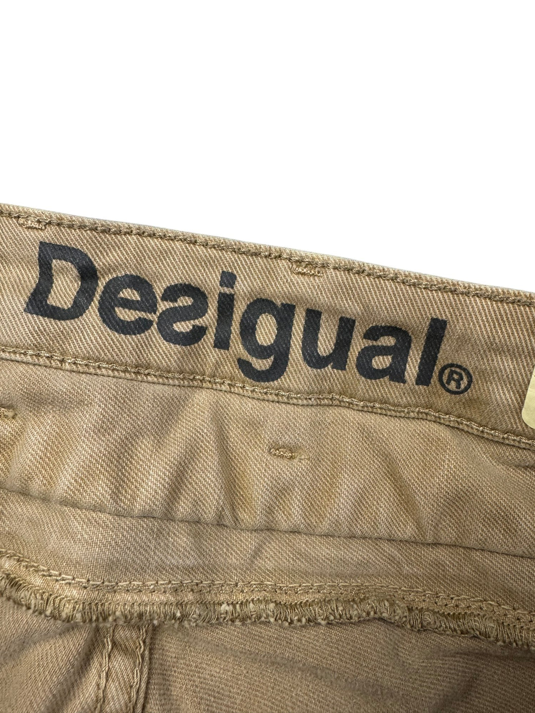 Desigual Beige Casual Shorts - W38 - Think Vintage ltd