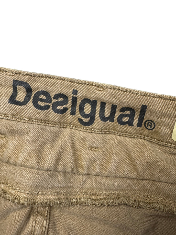 Desigual Beige Casual Shorts - W38 - Think Vintage ltd